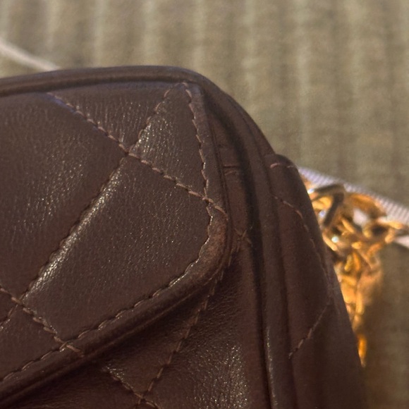 1989-1991 Vintage Chanel Lambskin Camera Bag - Picture 15 of 16